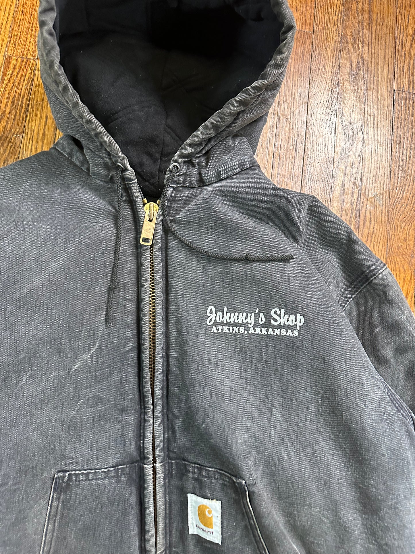 Johnny’s Shop Zip-Up Carhartt- L